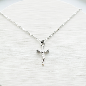 RHODIUM-PLATED CRUCIFIX PENDANT WITH STAINLESS STEEL CHAIN